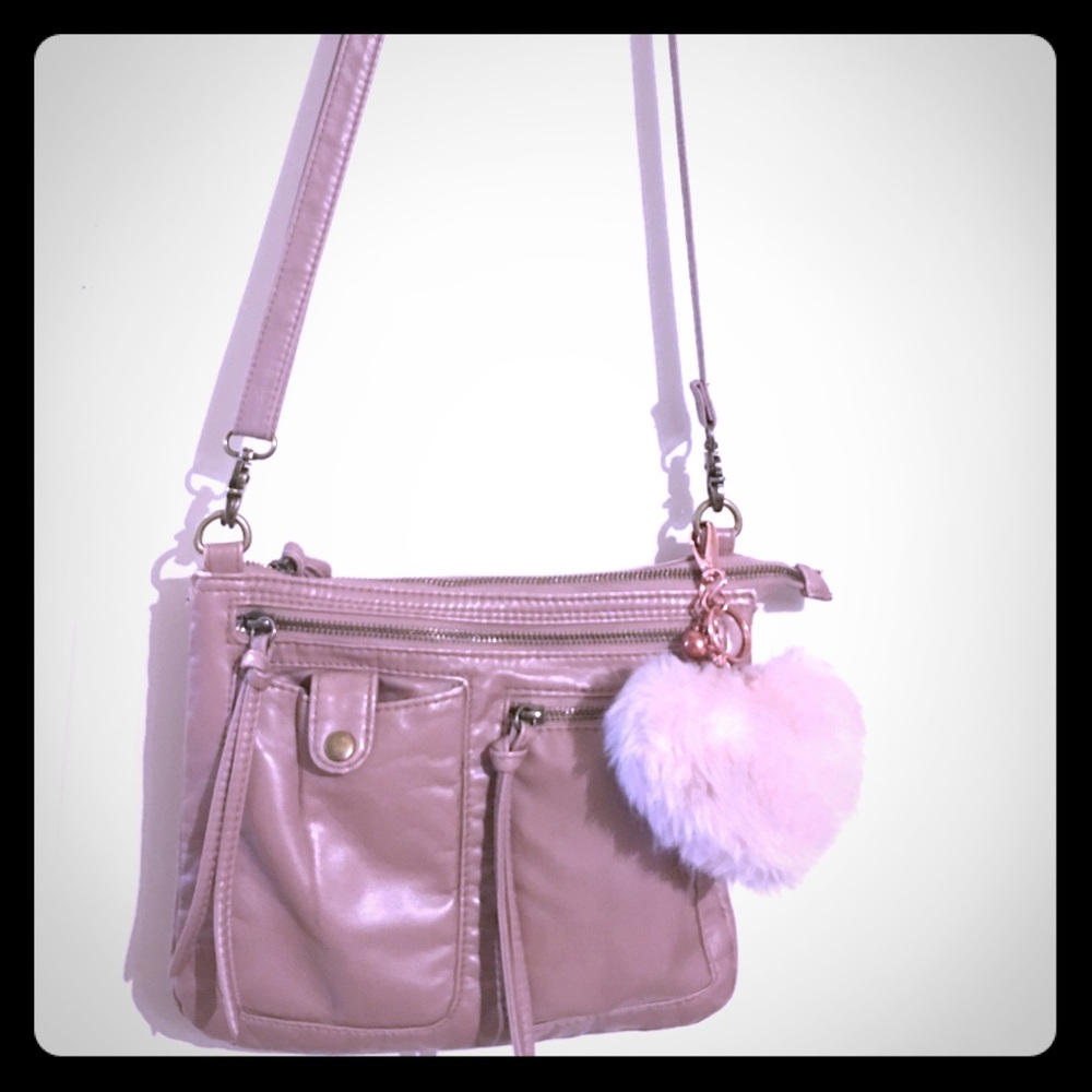 Pink purse + heart key chain comes free!